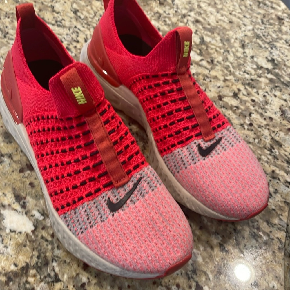 Nike Phantom fly knits running shoes